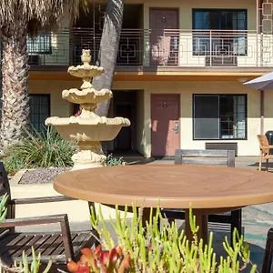 https://studio-city-court-yard-hotel.topanaheimhotels.com